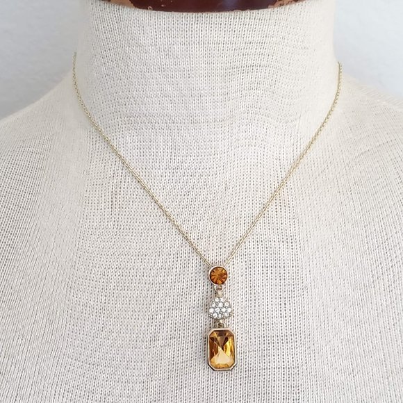 SAQ / AVON Vintage Rhinestone & Crystal Necklace - Picture 2 of 4